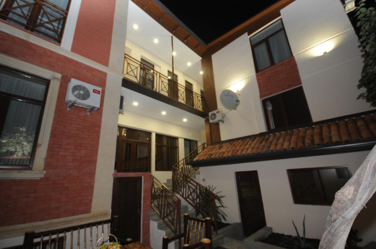 Hotel A&K Tbilisi Buitenkant foto
